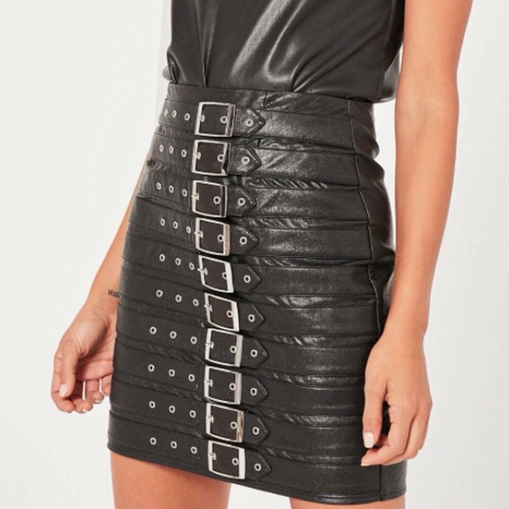 MISSGUIDED x CAROLINE RECEVEUR Faux Leather Buckle Detail Skirt size US 1 / UK 4